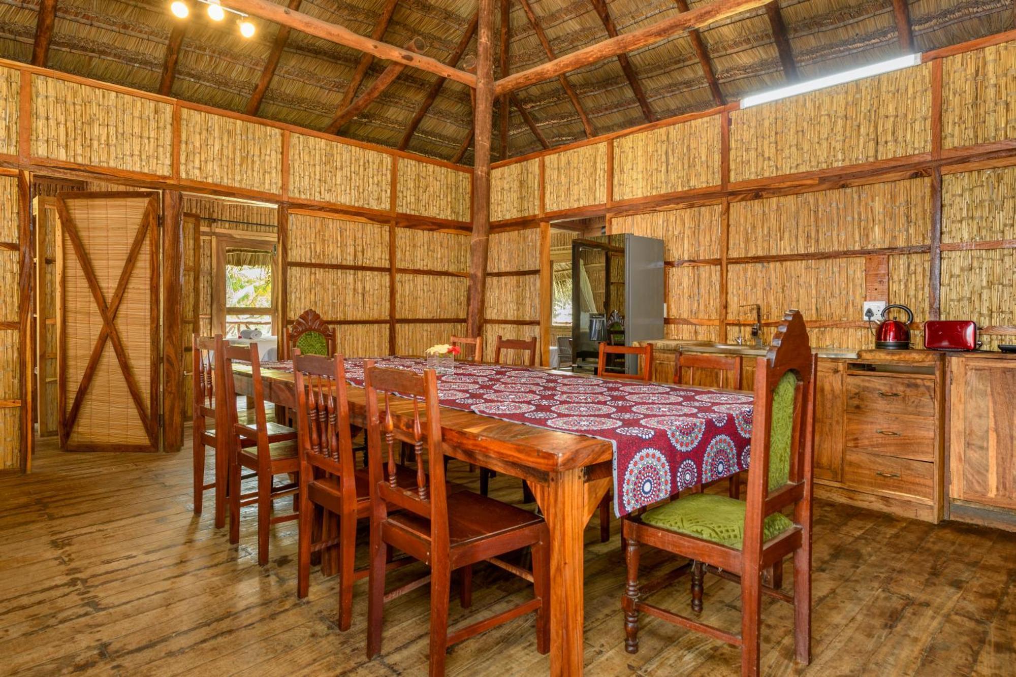 Ocean Pearl Beach Lodge 빌란쿨로스 외부 사진